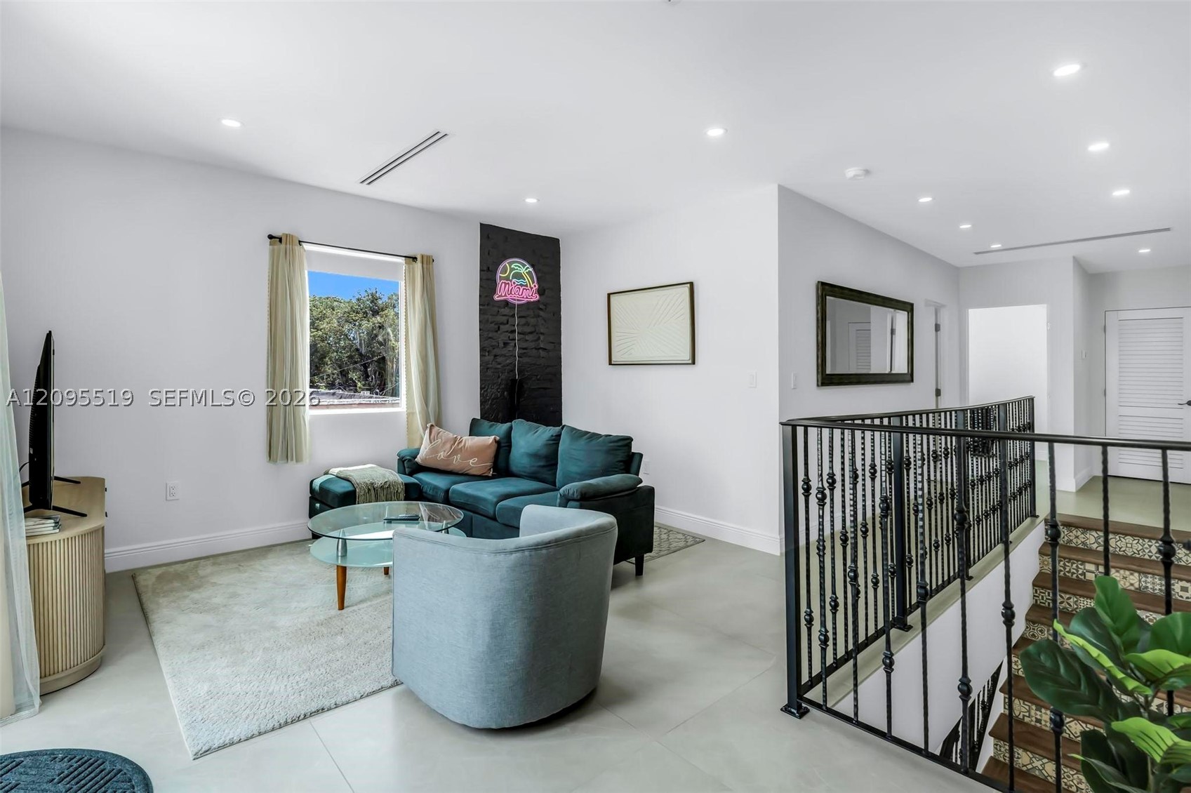 1636 SW 9th St, Miami FL 33135