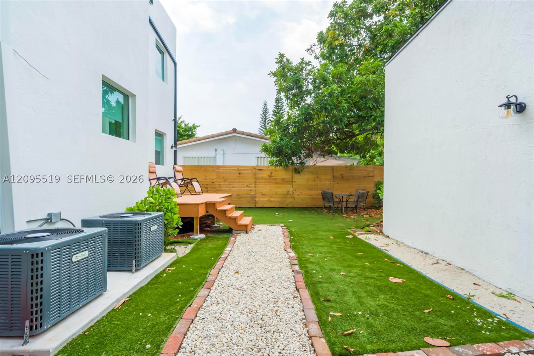 1636 SW 9th St, Miami FL 33135