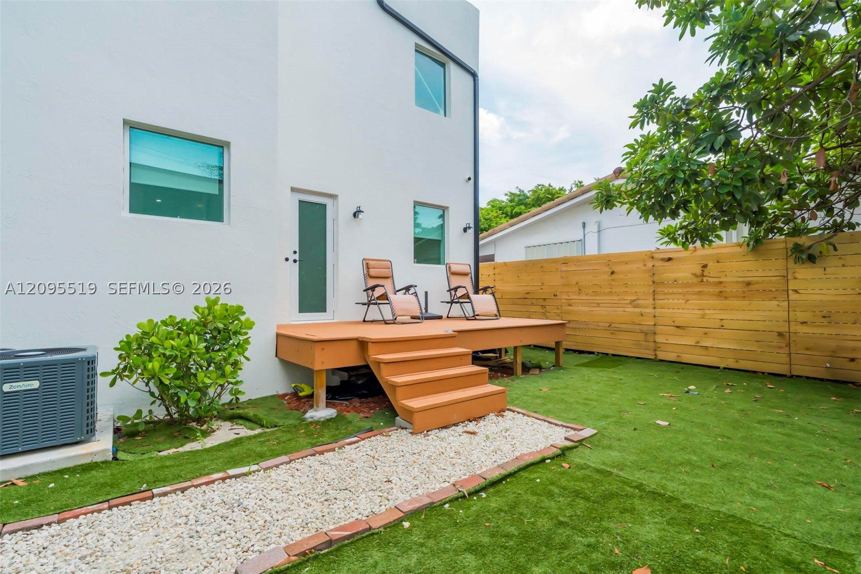1636 SW 9th St, Miami FL 33135