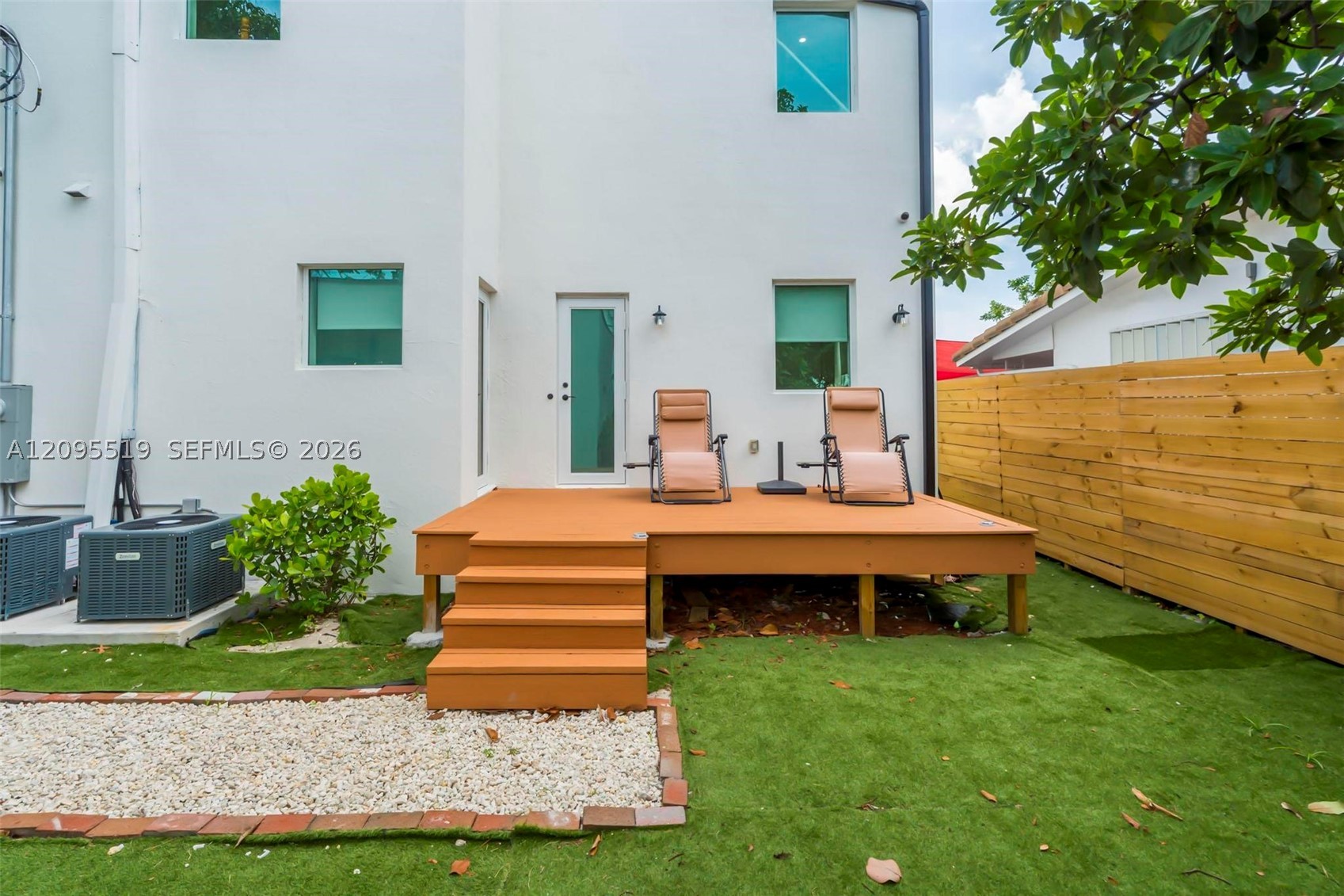1636 SW 9th St, Miami FL 33135