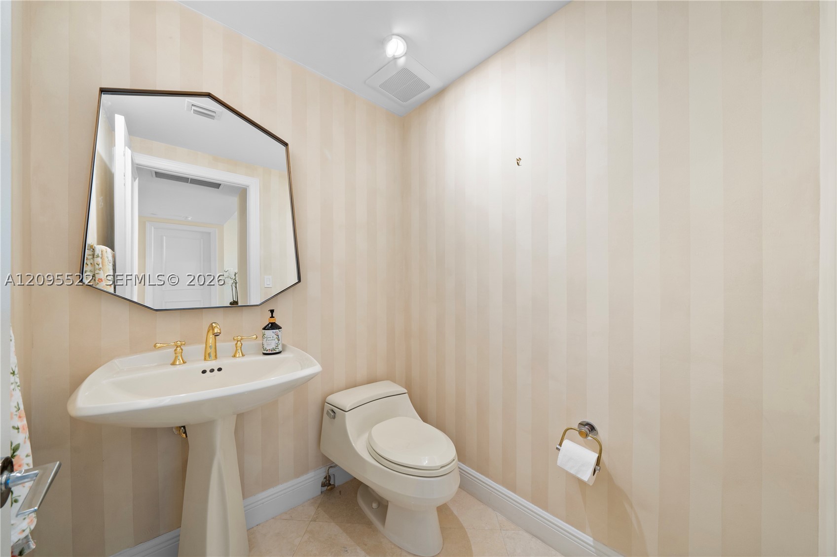 781 Crandon Blvd #1802, Key Biscayne FL 33149