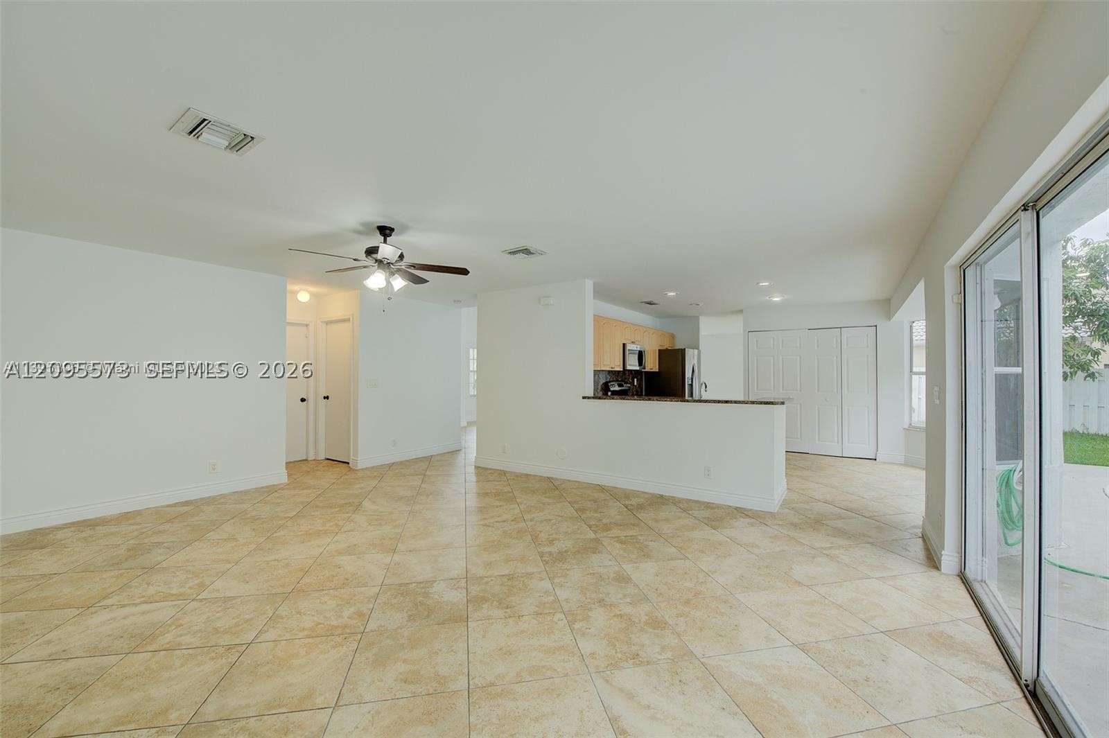 1127 SW 104th Way, Pembroke Pines FL 33025