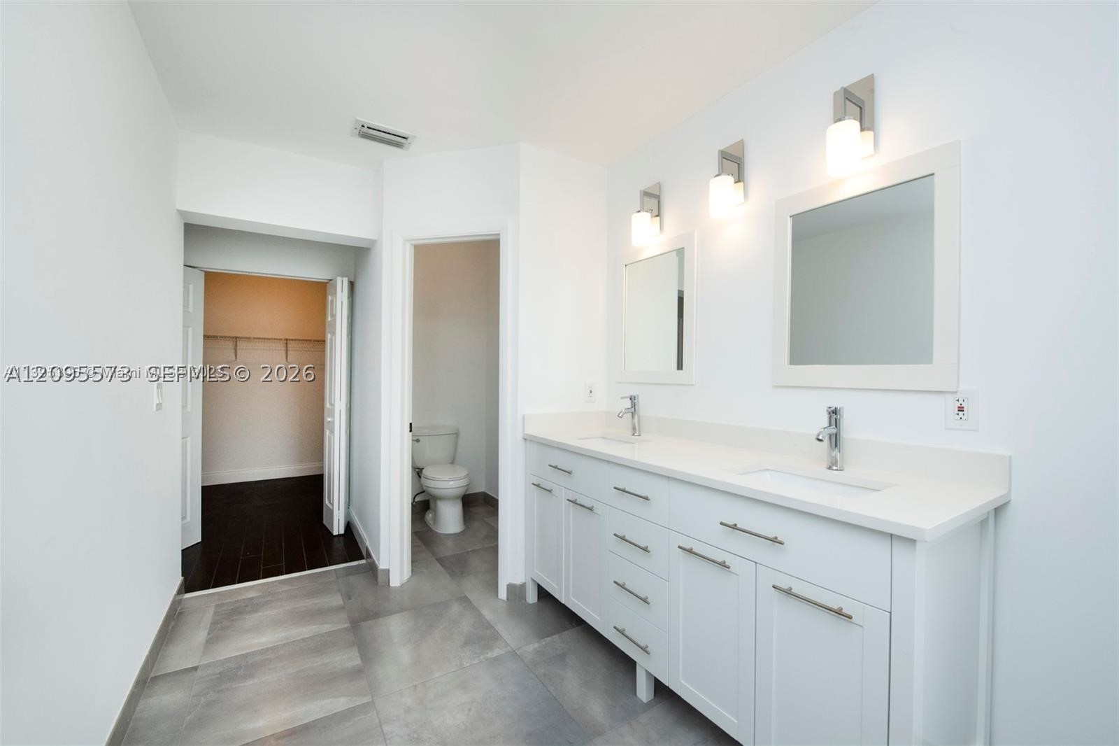 1127 SW 104th Way, Pembroke Pines FL 33025