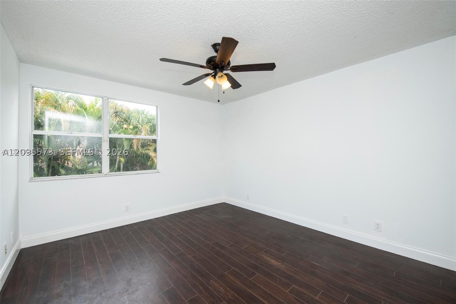1127 SW 104th Way, Pembroke Pines FL 33025