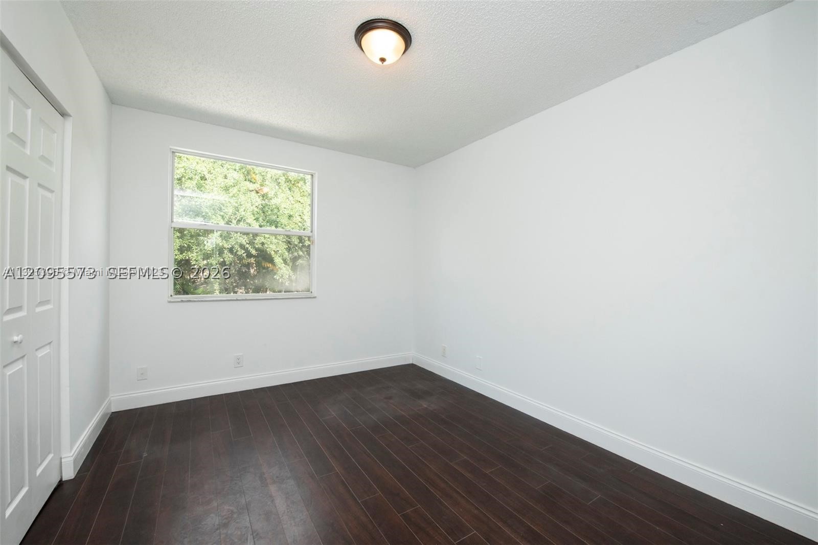 1127 SW 104th Way, Pembroke Pines FL 33025
