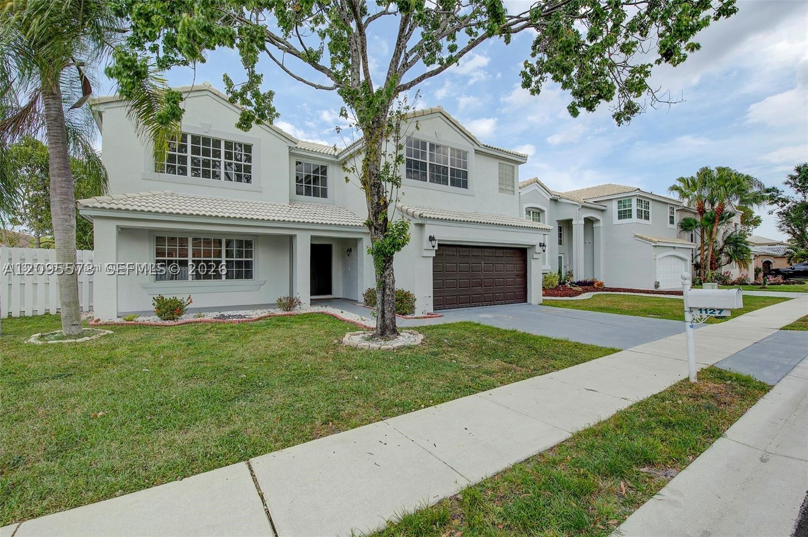 1127 SW 104th Way, Pembroke Pines FL 33025