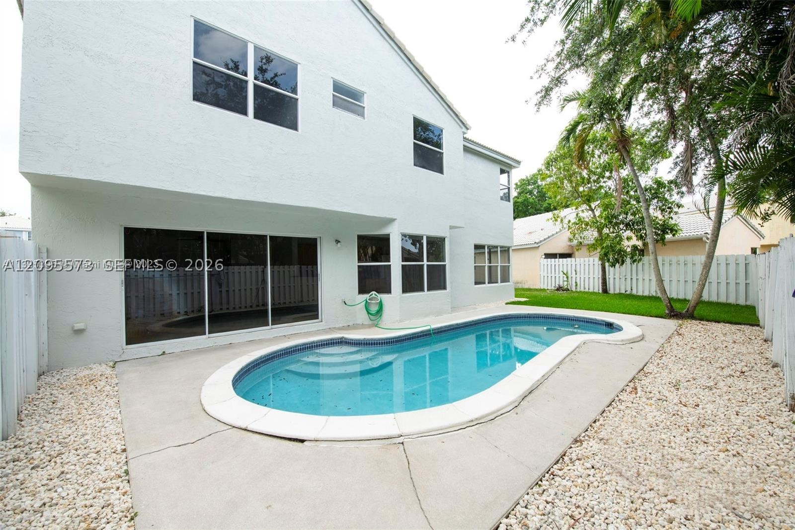 1127 SW 104th Way, Pembroke Pines FL 33025