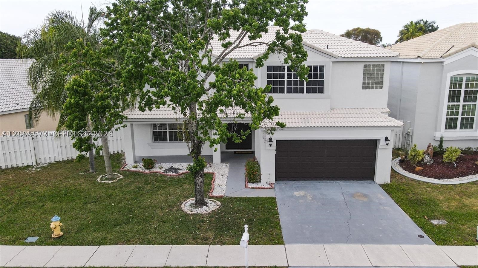 1127 SW 104th Way, Pembroke Pines FL 33025