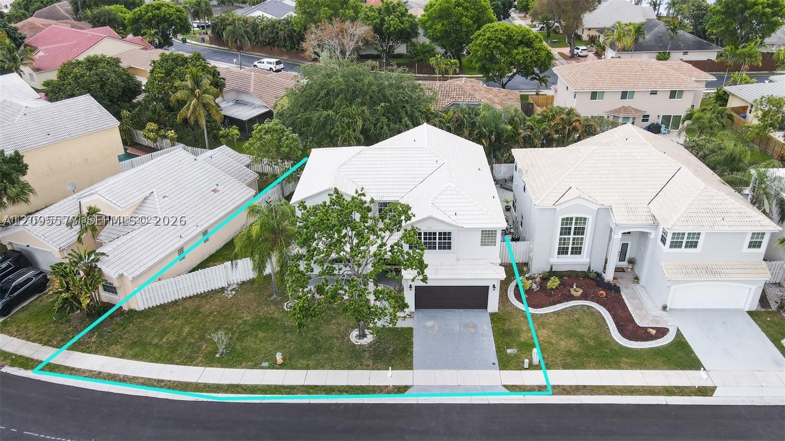 1127 SW 104th Way, Pembroke Pines FL 33025