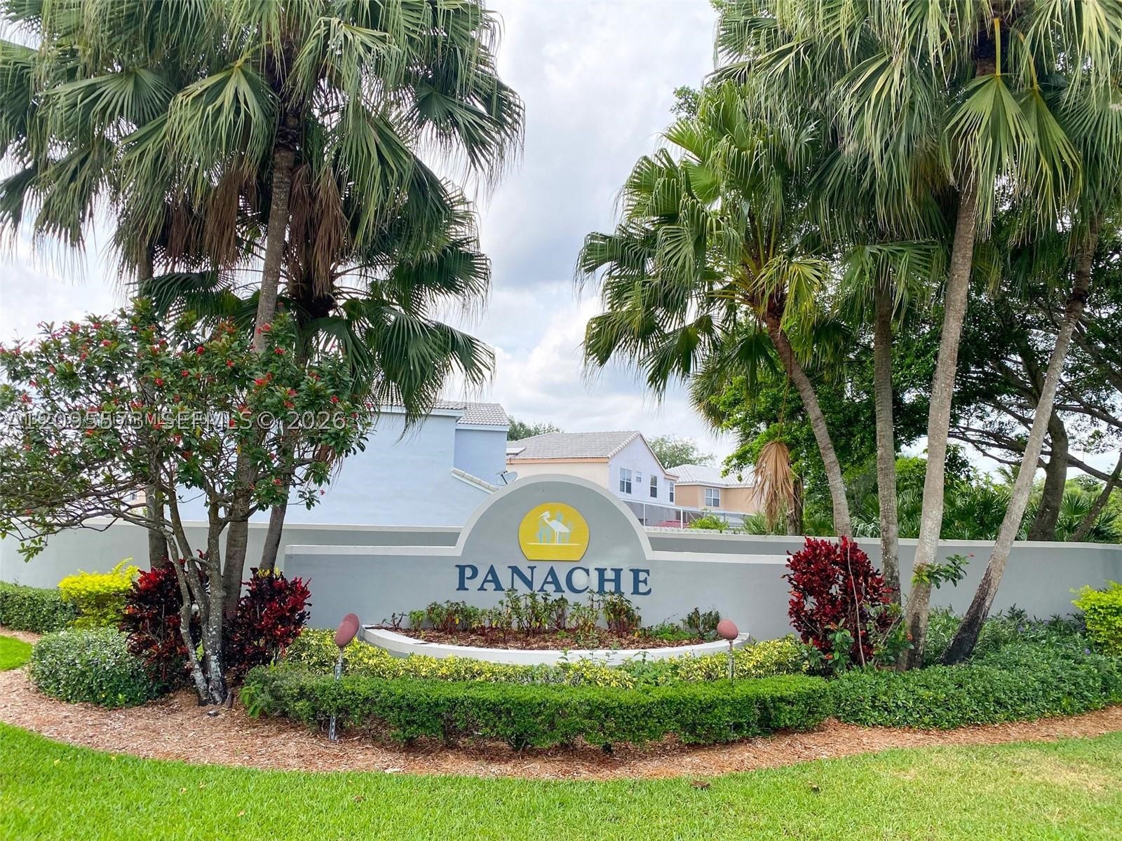 1127 SW 104th Way, Pembroke Pines FL 33025
