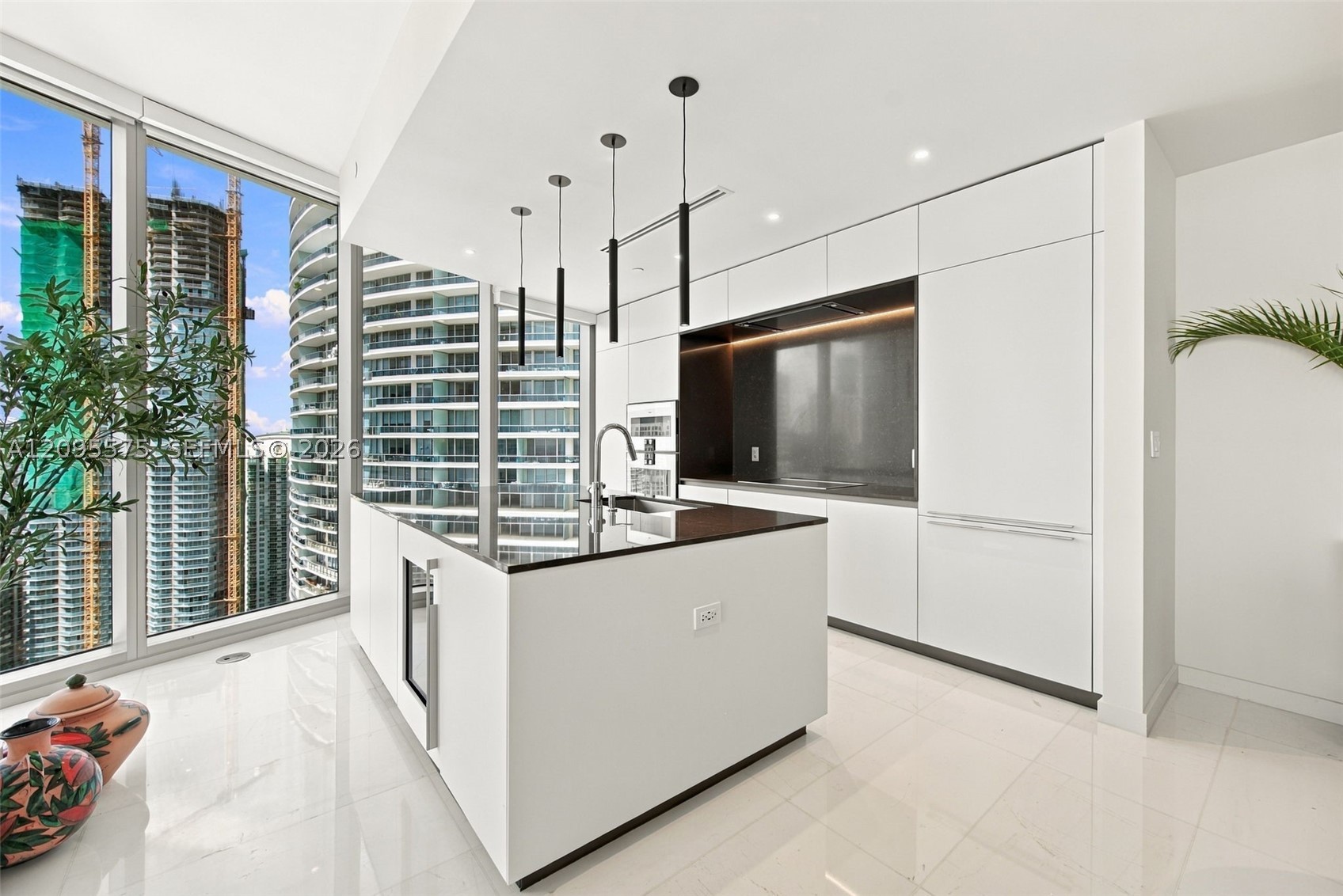 300 Biscayne Boulevard Way #4007W, Miami FL 33131