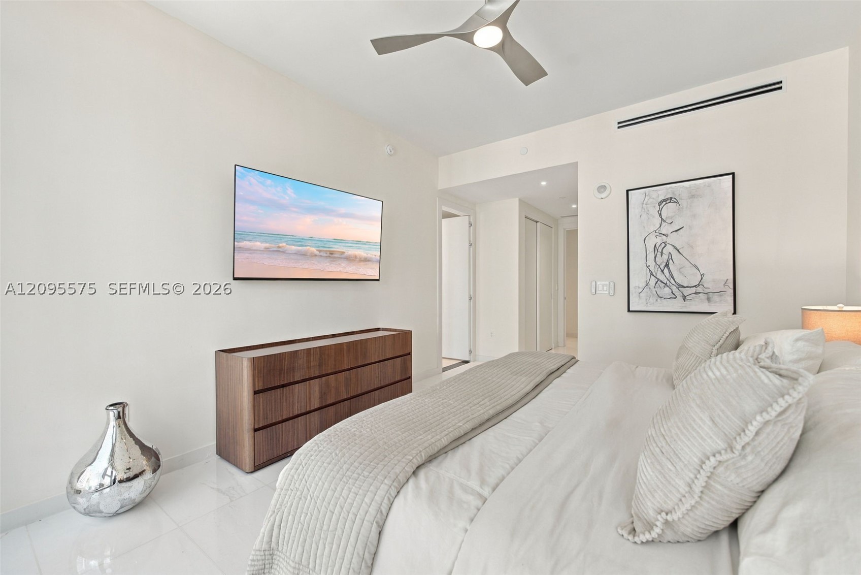 300 Biscayne Boulevard Way #4007W, Miami FL 33131