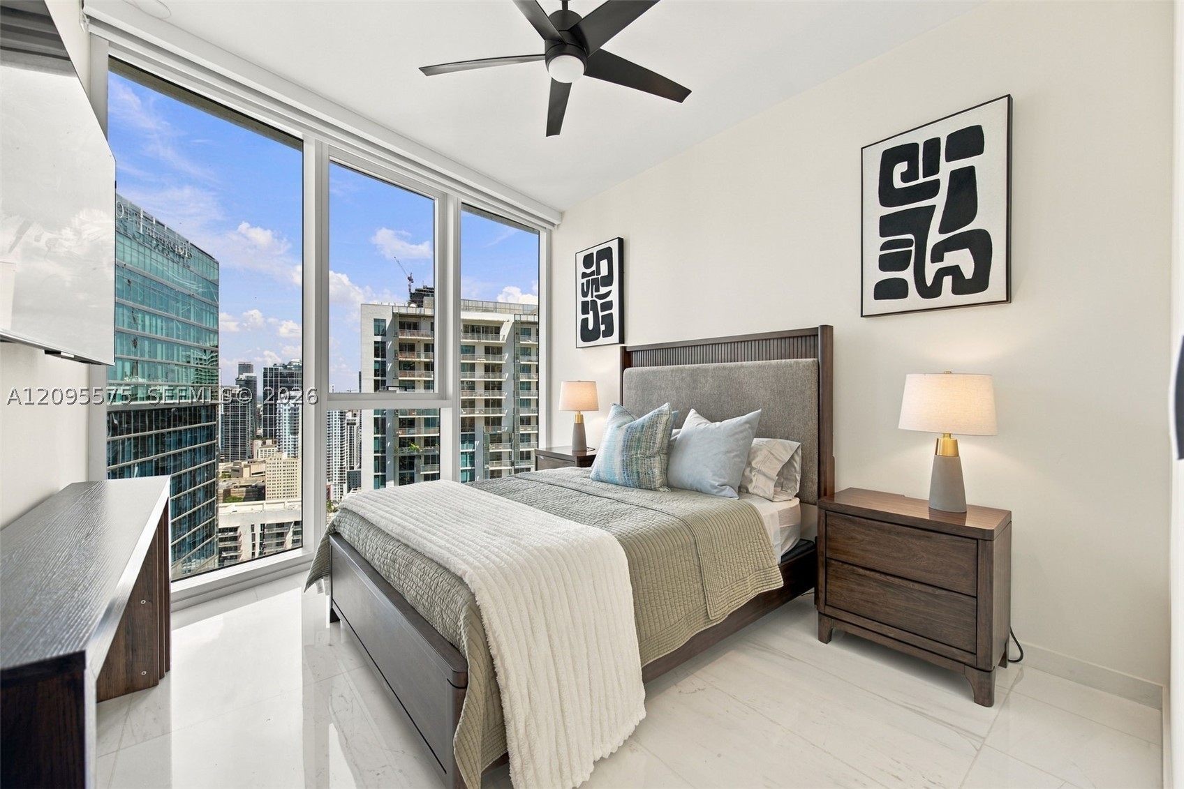 300 Biscayne Boulevard Way #4007W, Miami FL 33131