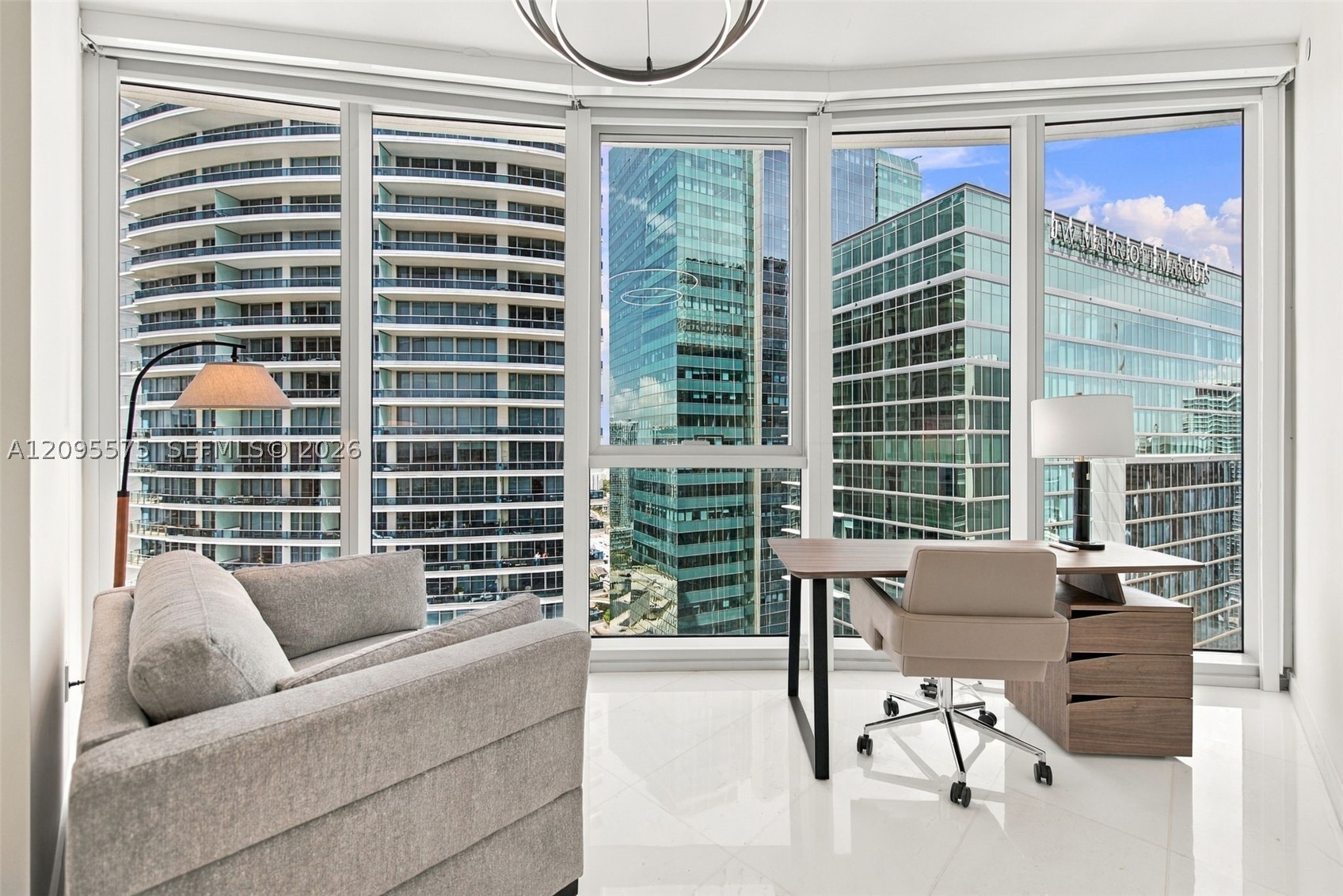 300 Biscayne Boulevard Way #4007W, Miami FL 33131