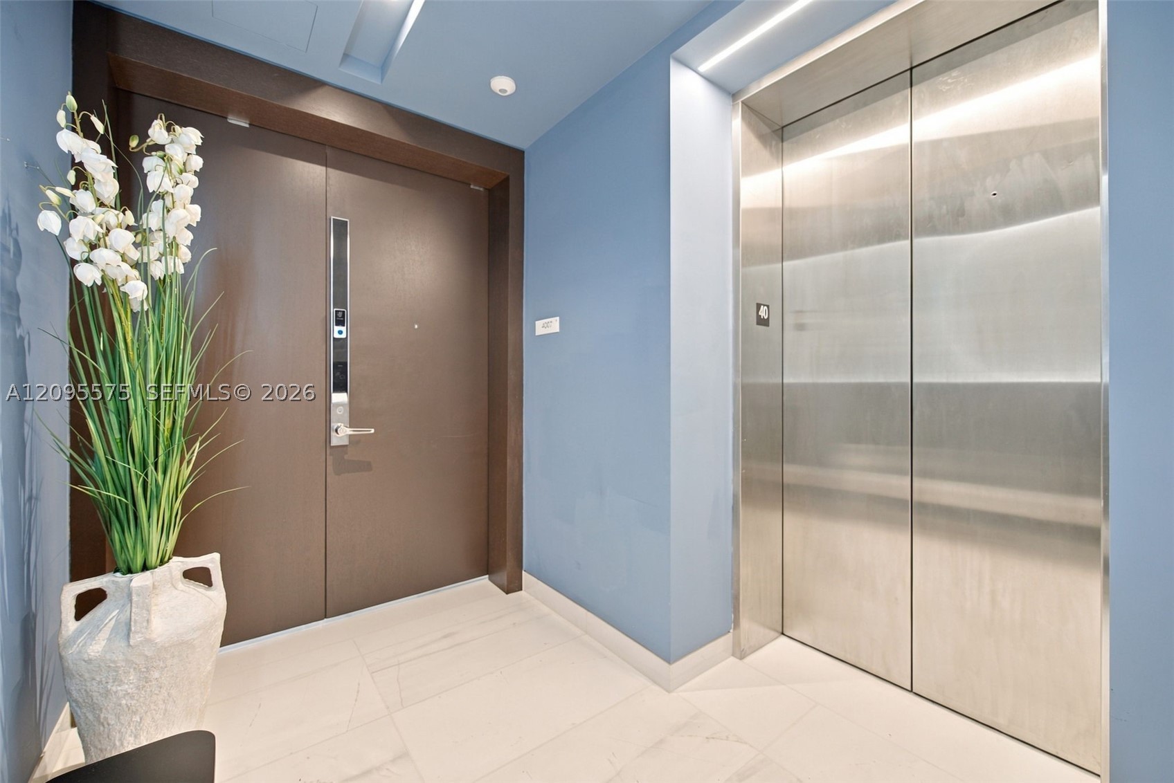 300 Biscayne Boulevard Way #4007W, Miami FL 33131