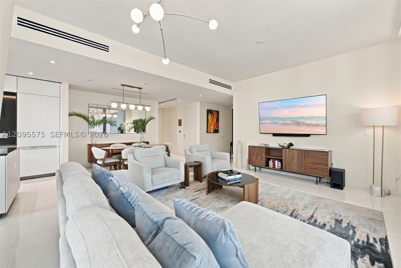 300 Biscayne Boulevard Way #4007W, Miami FL 33131
