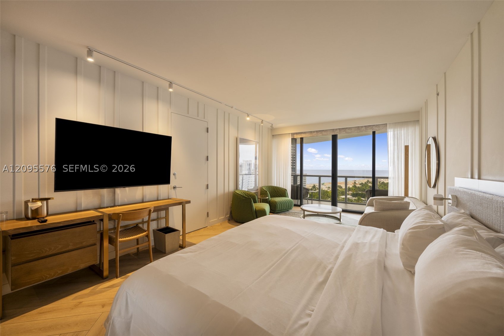 2201 Collins Ave #1108, Miami Beach FL 33139