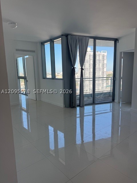 92 SW 3rd St #2606, Miami FL 33130