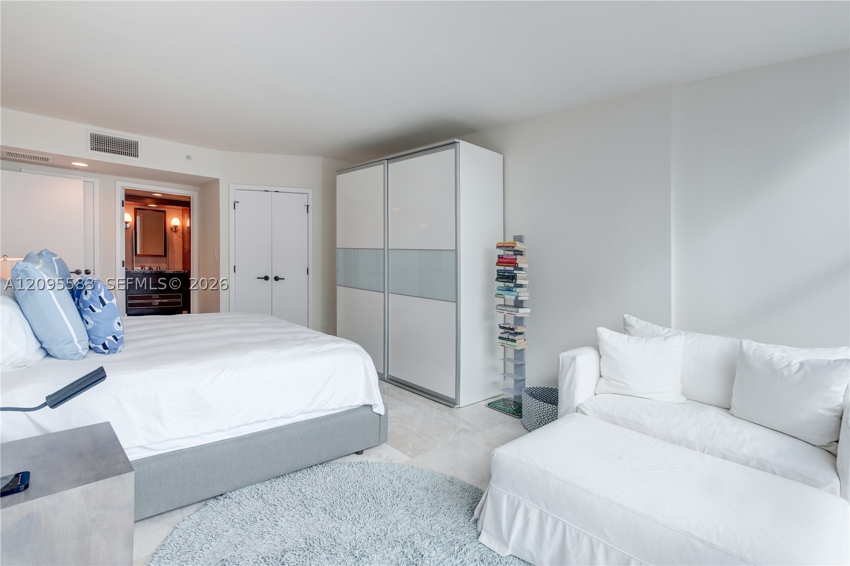 6801 Collins Ave #1112, Miami Beach FL 33141