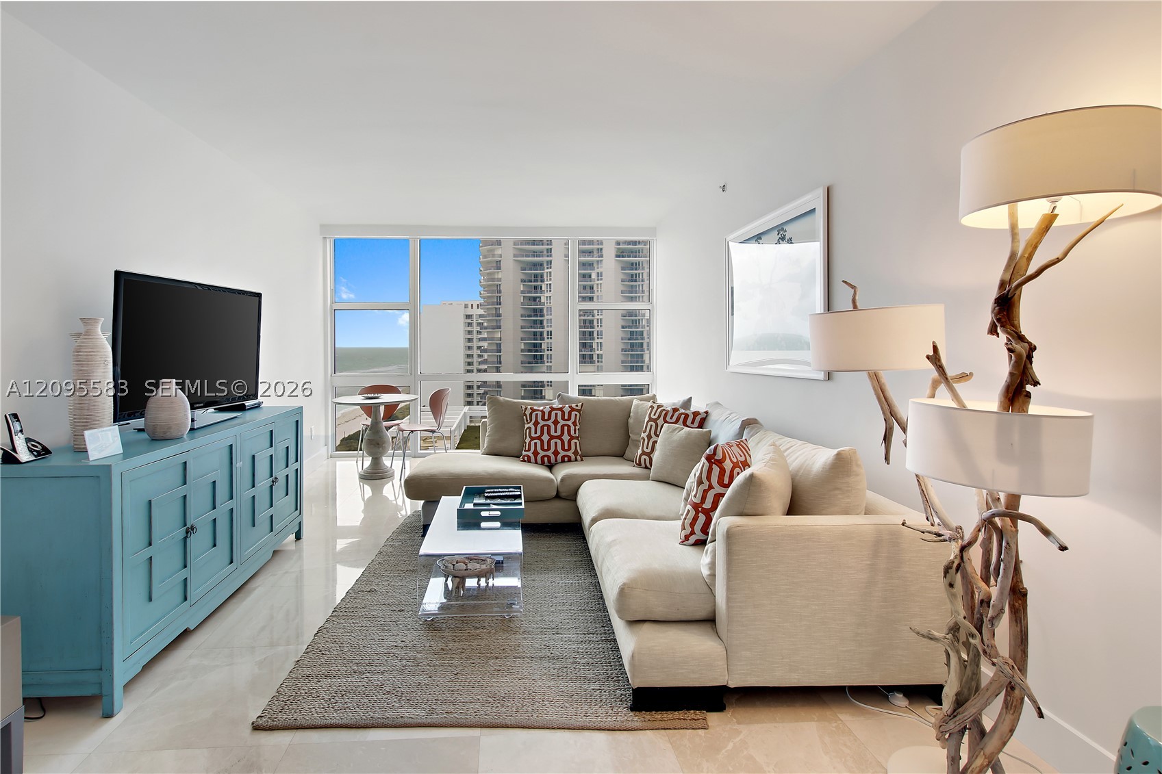 6801 Collins Ave #1112, Miami Beach FL 33141