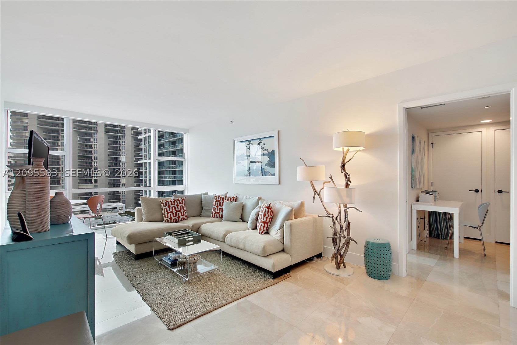 6801 Collins Ave #1112, Miami Beach FL 33141