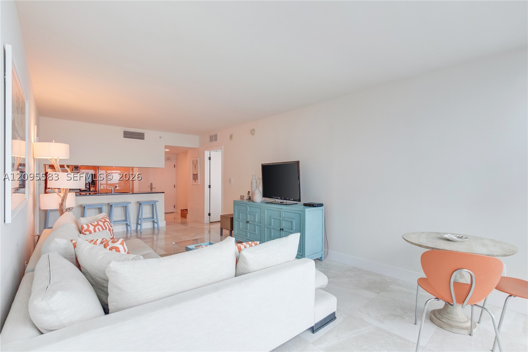 6801 Collins Ave #1112, Miami Beach FL 33141
