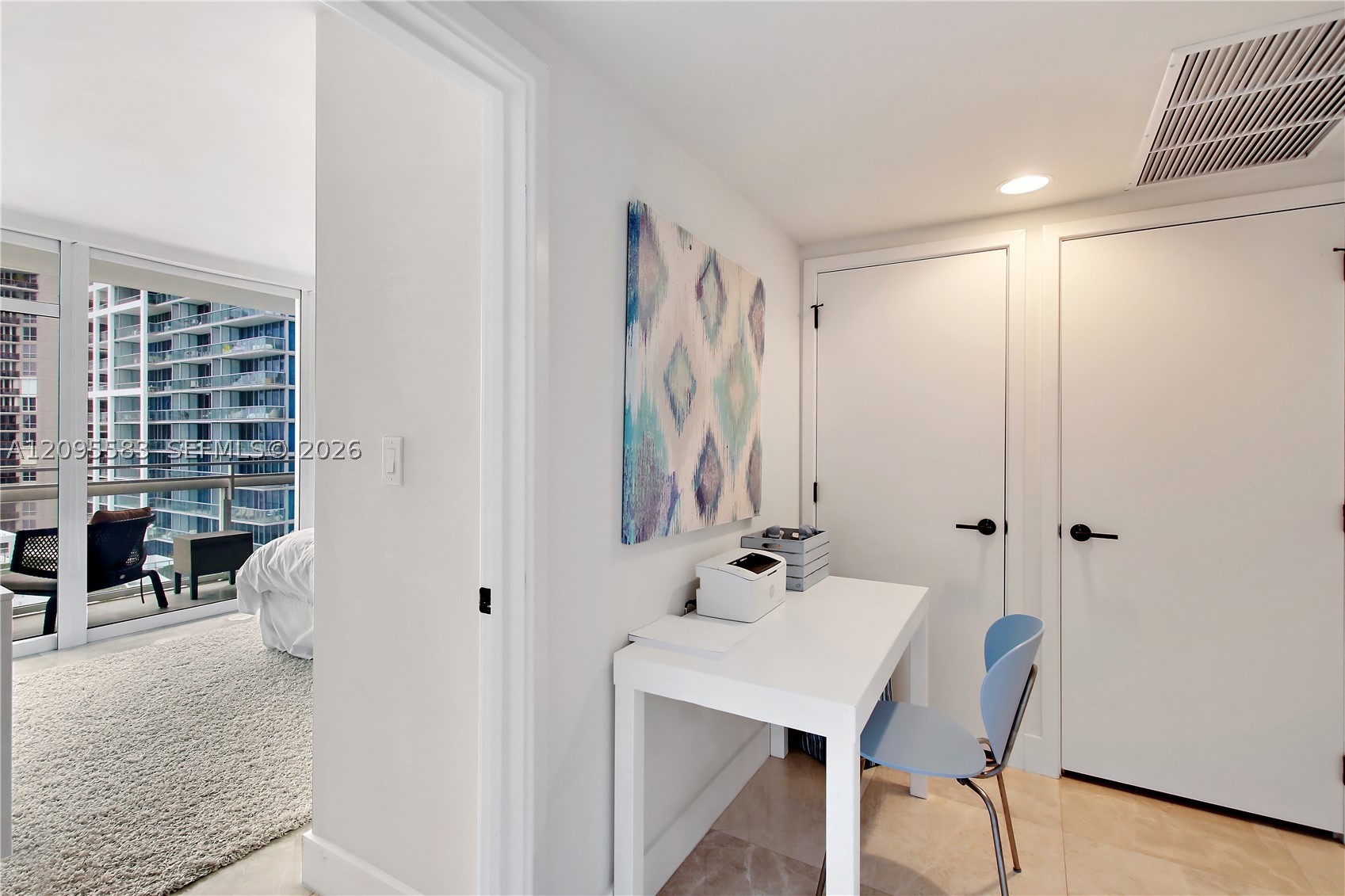 6801 Collins Ave #1112, Miami Beach FL 33141