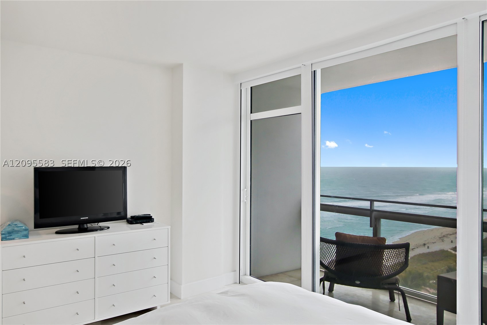 6801 Collins Ave #1112, Miami Beach FL 33141