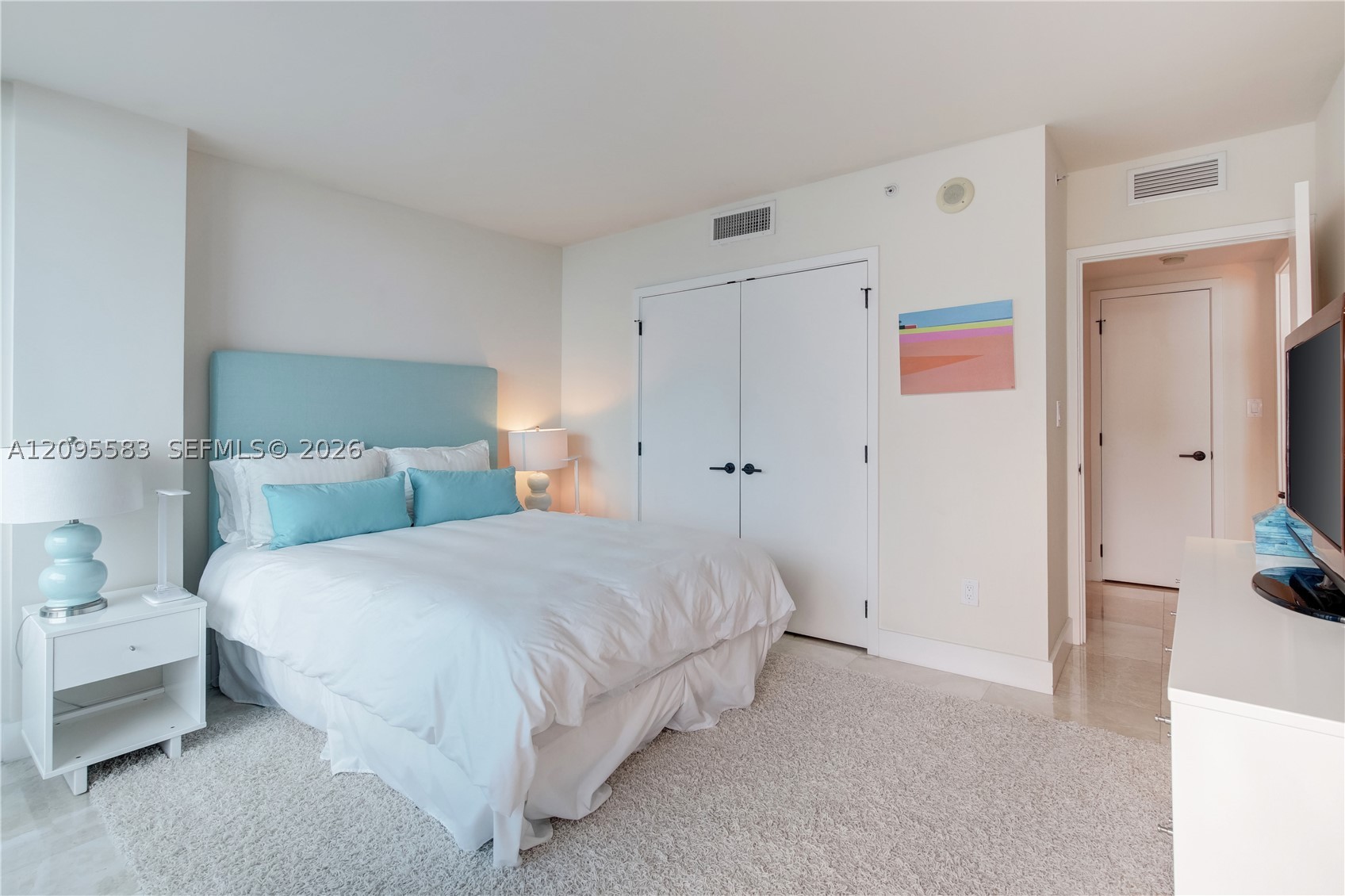6801 Collins Ave #1112, Miami Beach FL 33141