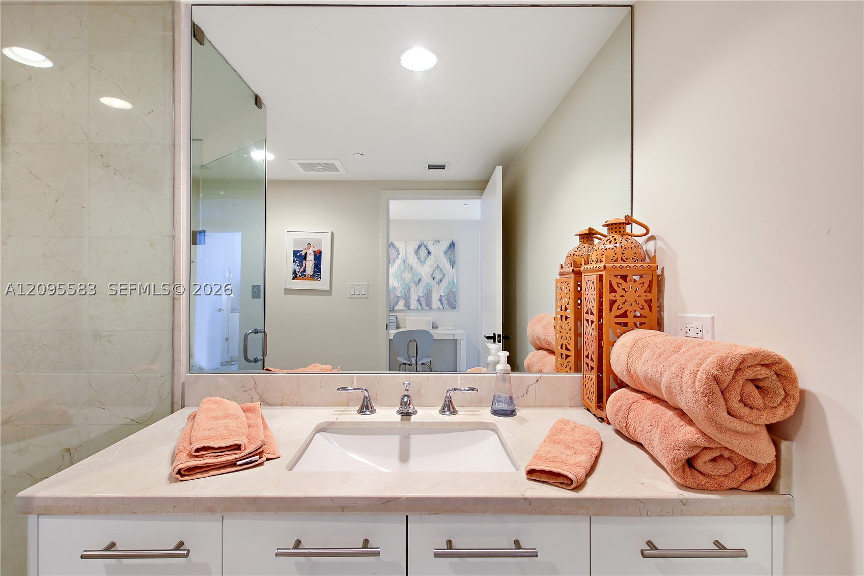 6801 Collins Ave #1112, Miami Beach FL 33141