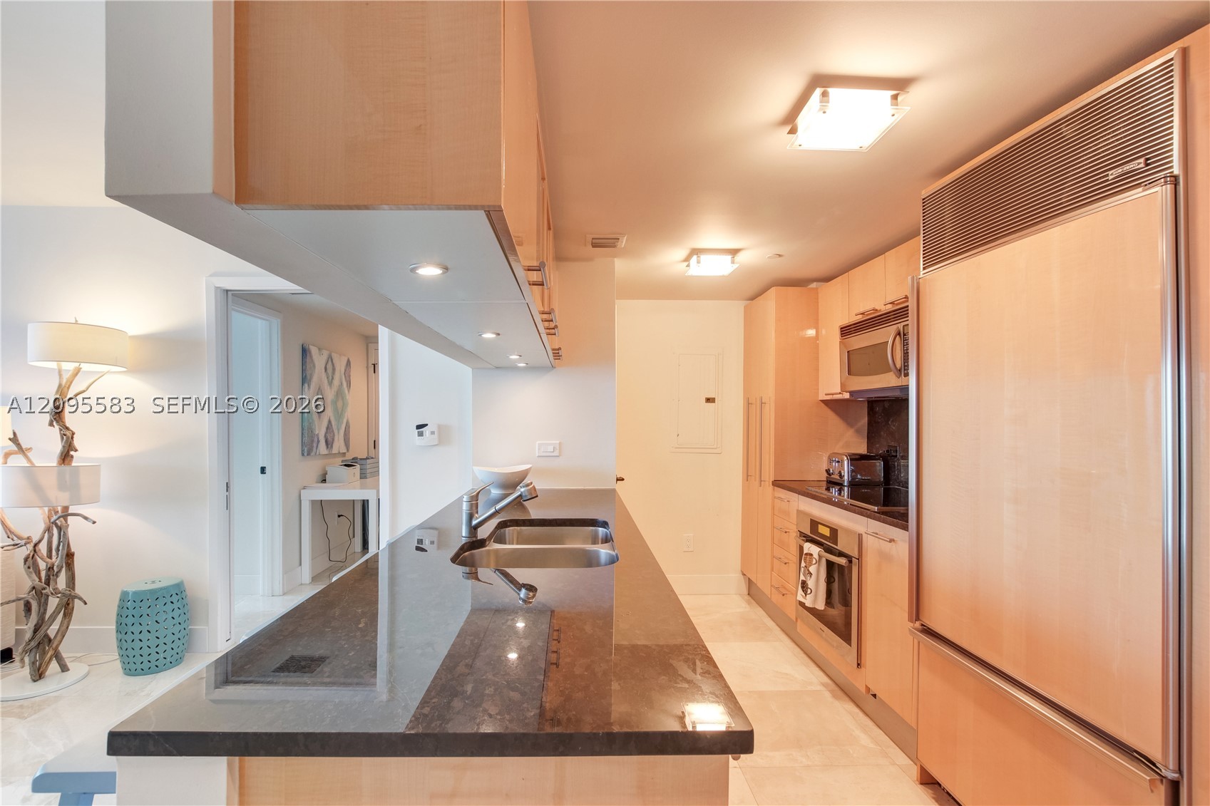 6801 Collins Ave #1112, Miami Beach FL 33141