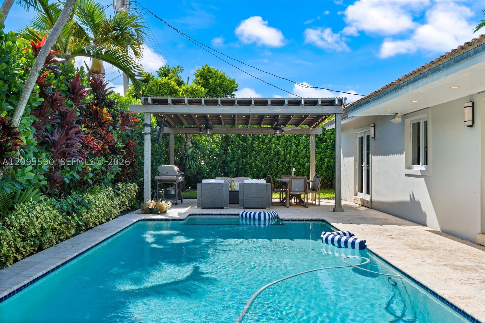 8610 SW 47th St, Miami FL 33155