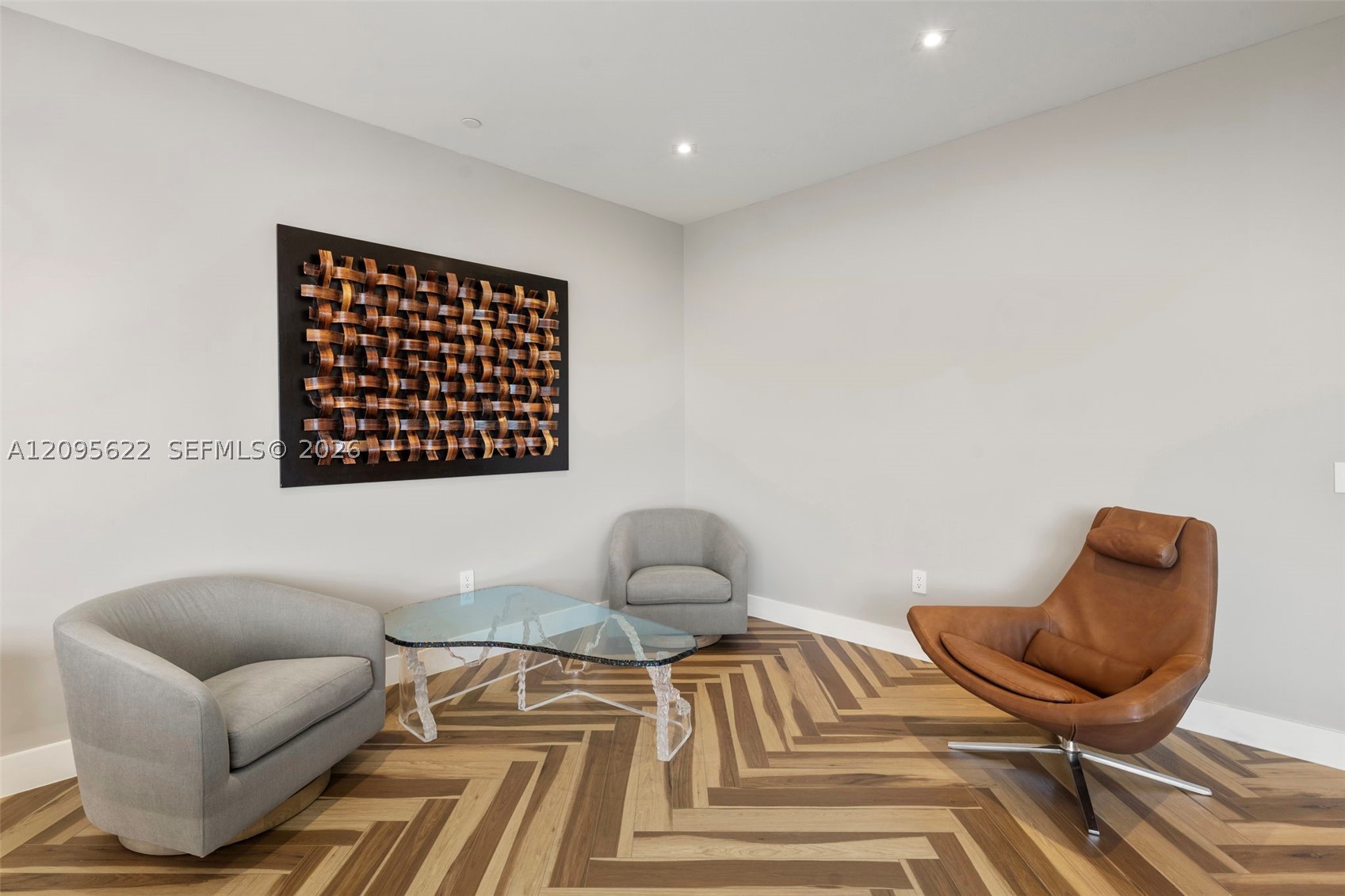 60 Edgewater Dr #11F, Coral Gables FL 33133