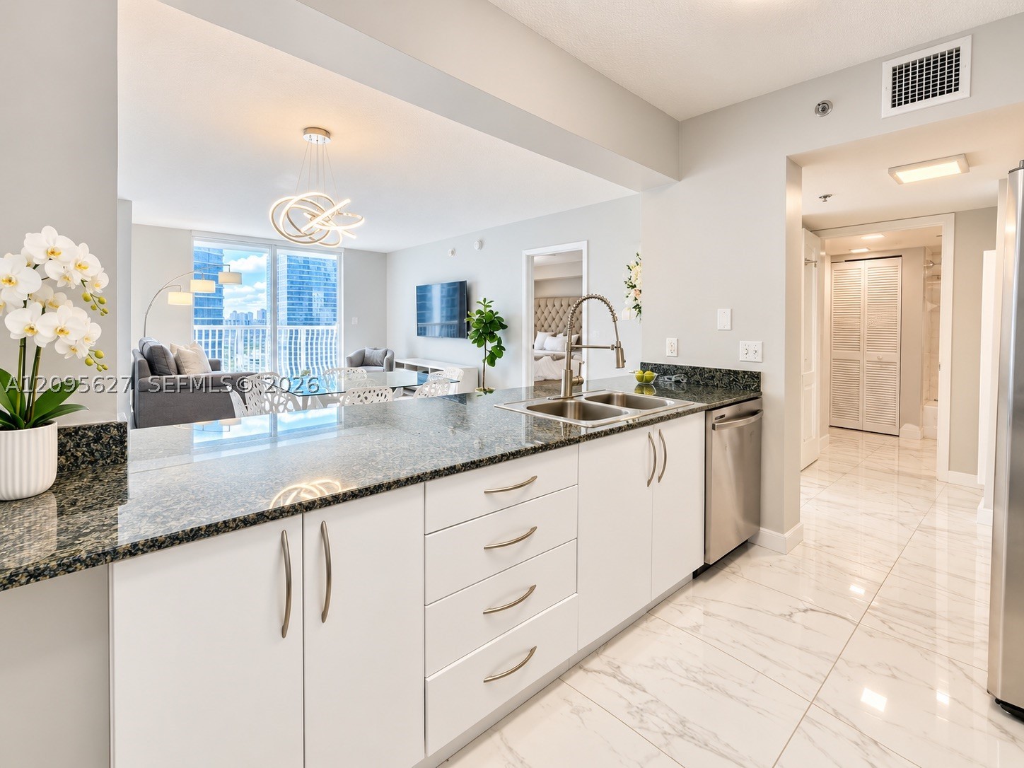1200 Brickell Bay Dr #PH4103, Miami FL 33131