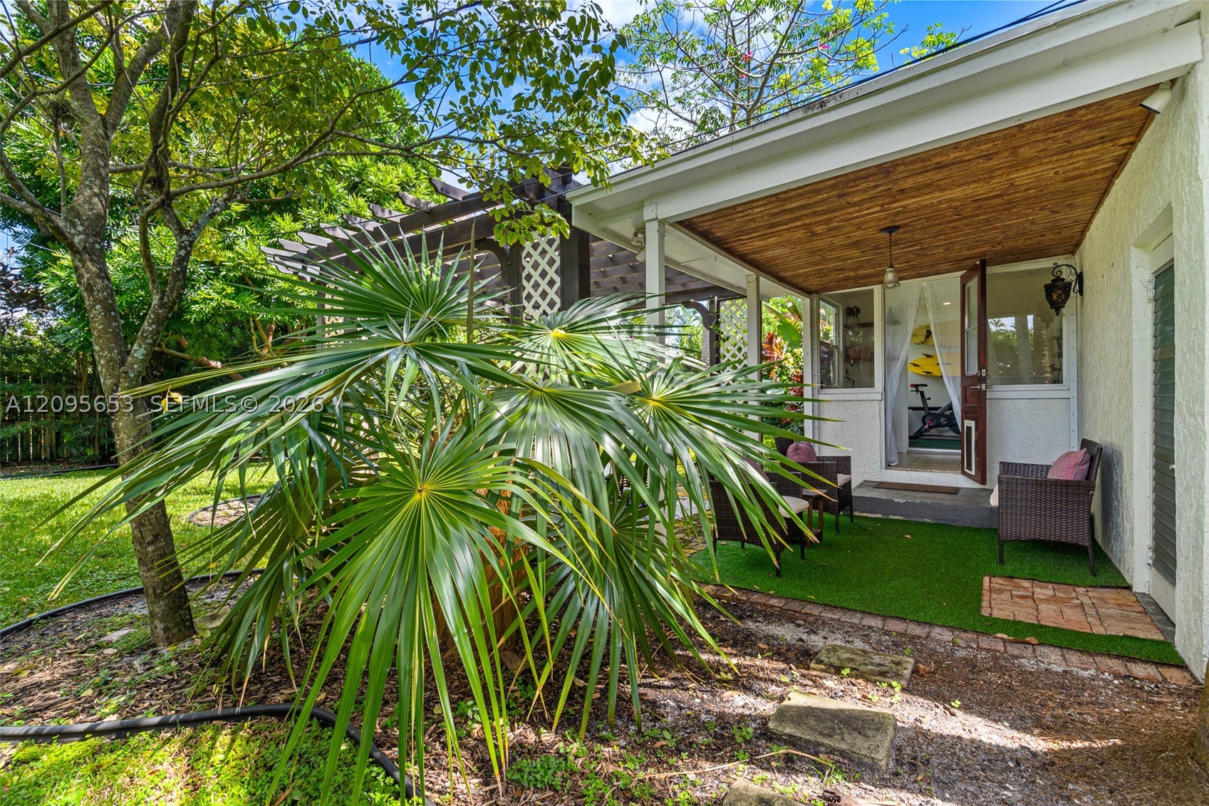322 Princeton Dr, Lake Worth FL 33460