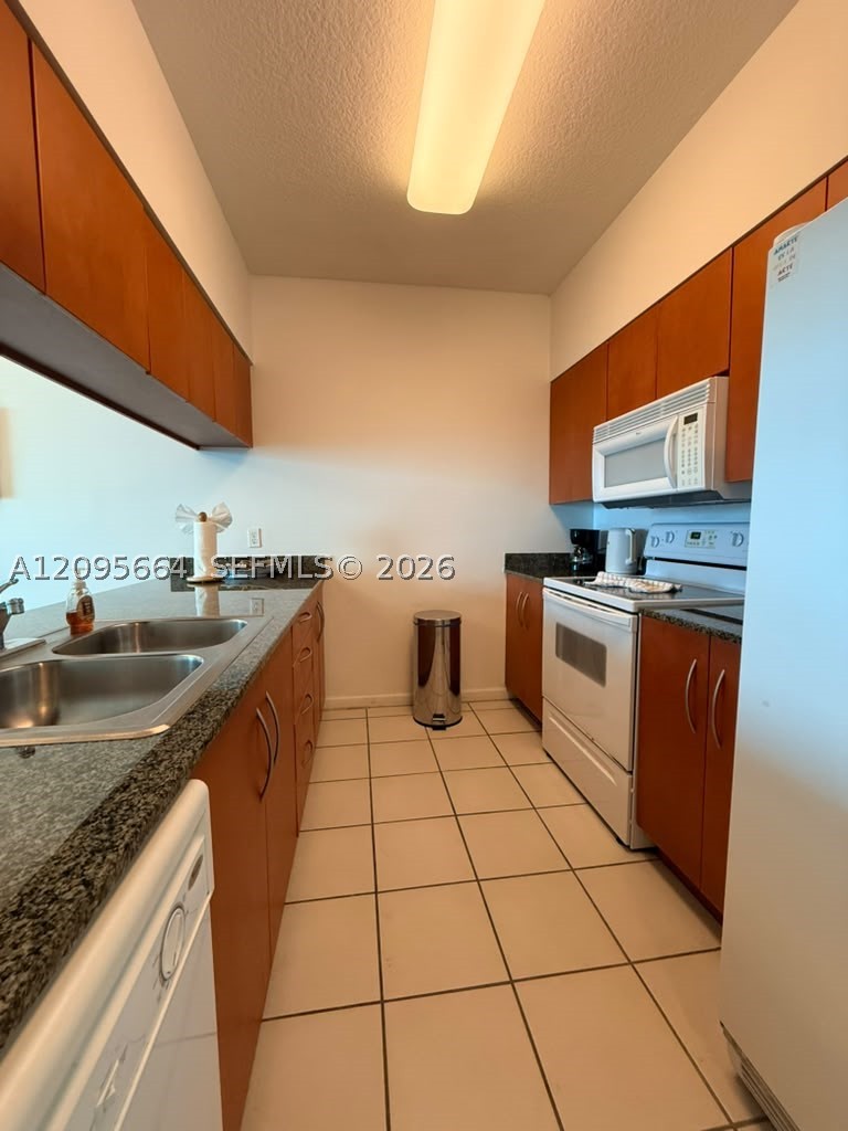 1200 Brickell Bay Dr #4220, Miami FL 33131