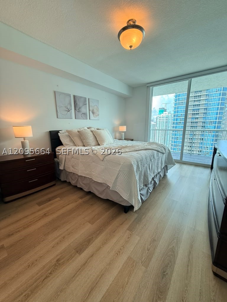 1200 Brickell Bay Dr #4220, Miami FL 33131