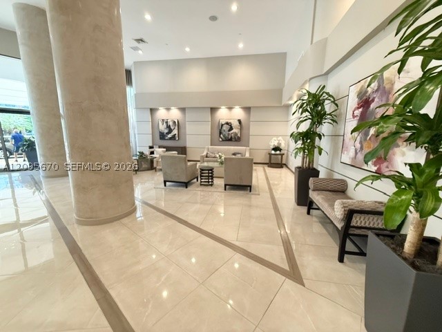 19195 NE Mystic Pointe dr #2703, Aventura FL 33180