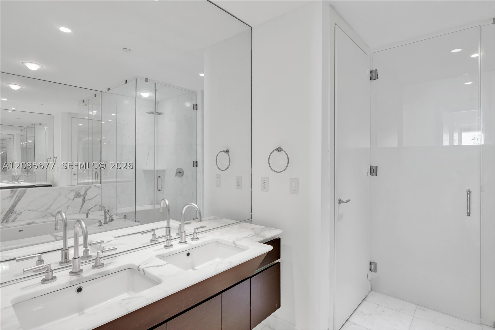 2627 S Bayshore Dr #1905, Coconut Grove FL 33133