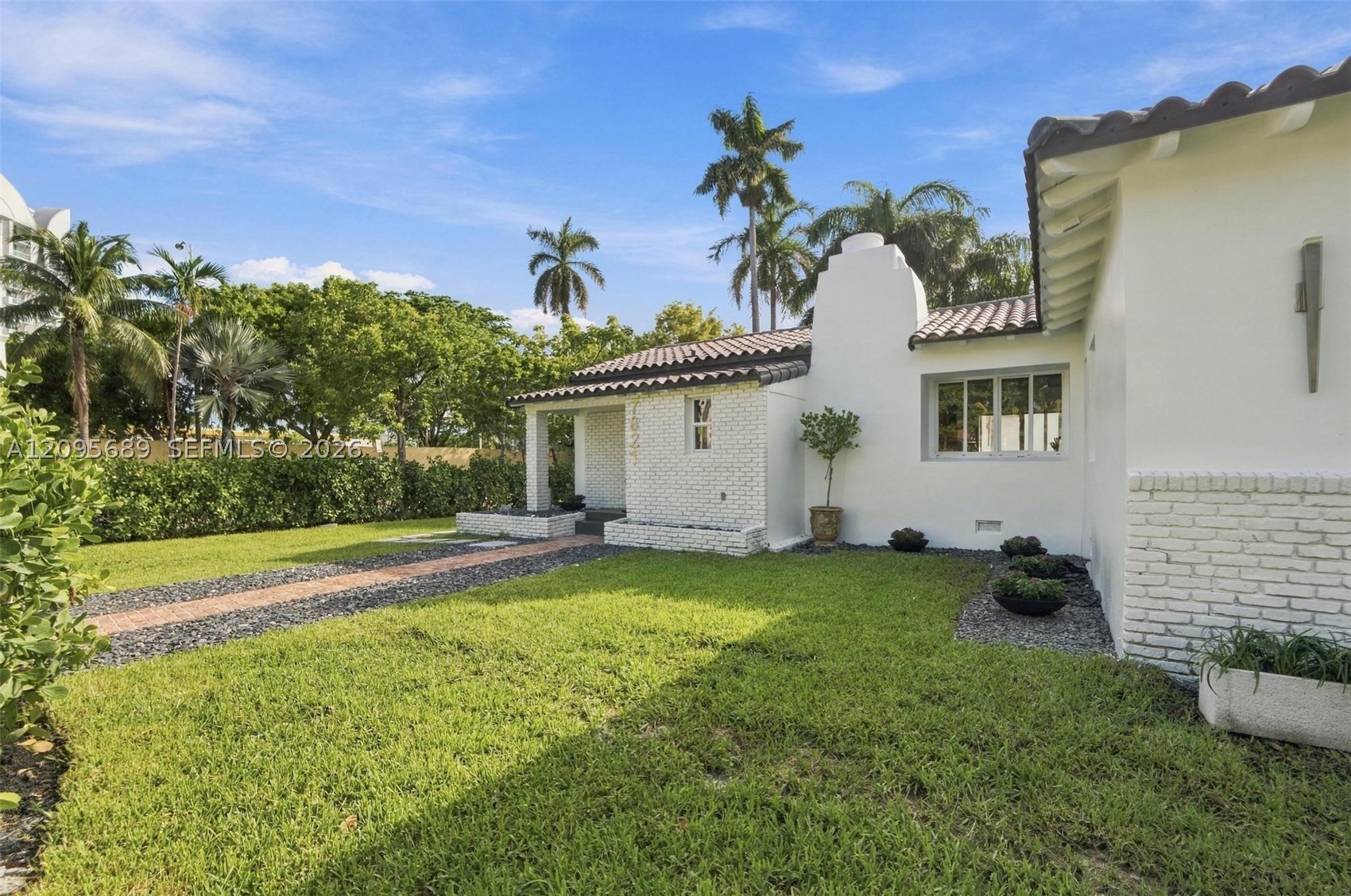7821 Coquina Dr, North Bay Village FL 33141