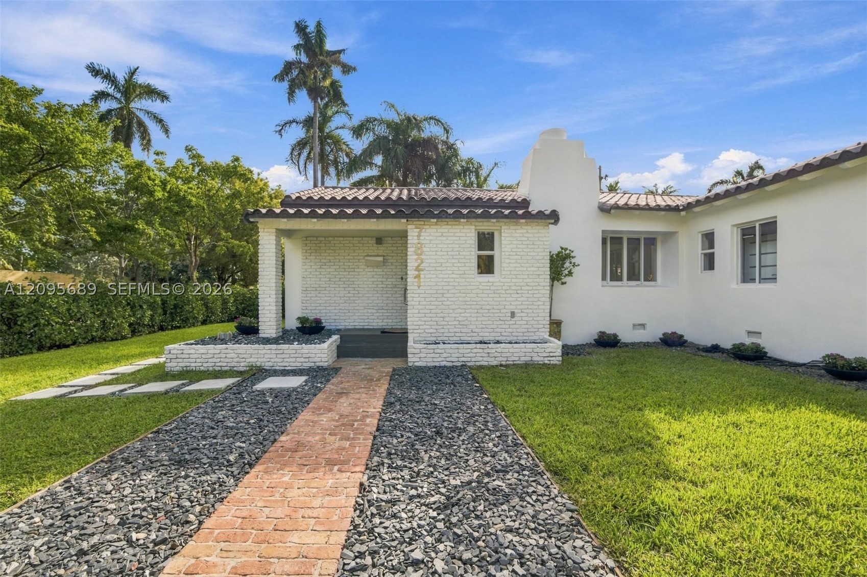 7821 Coquina Dr, North Bay Village FL 33141