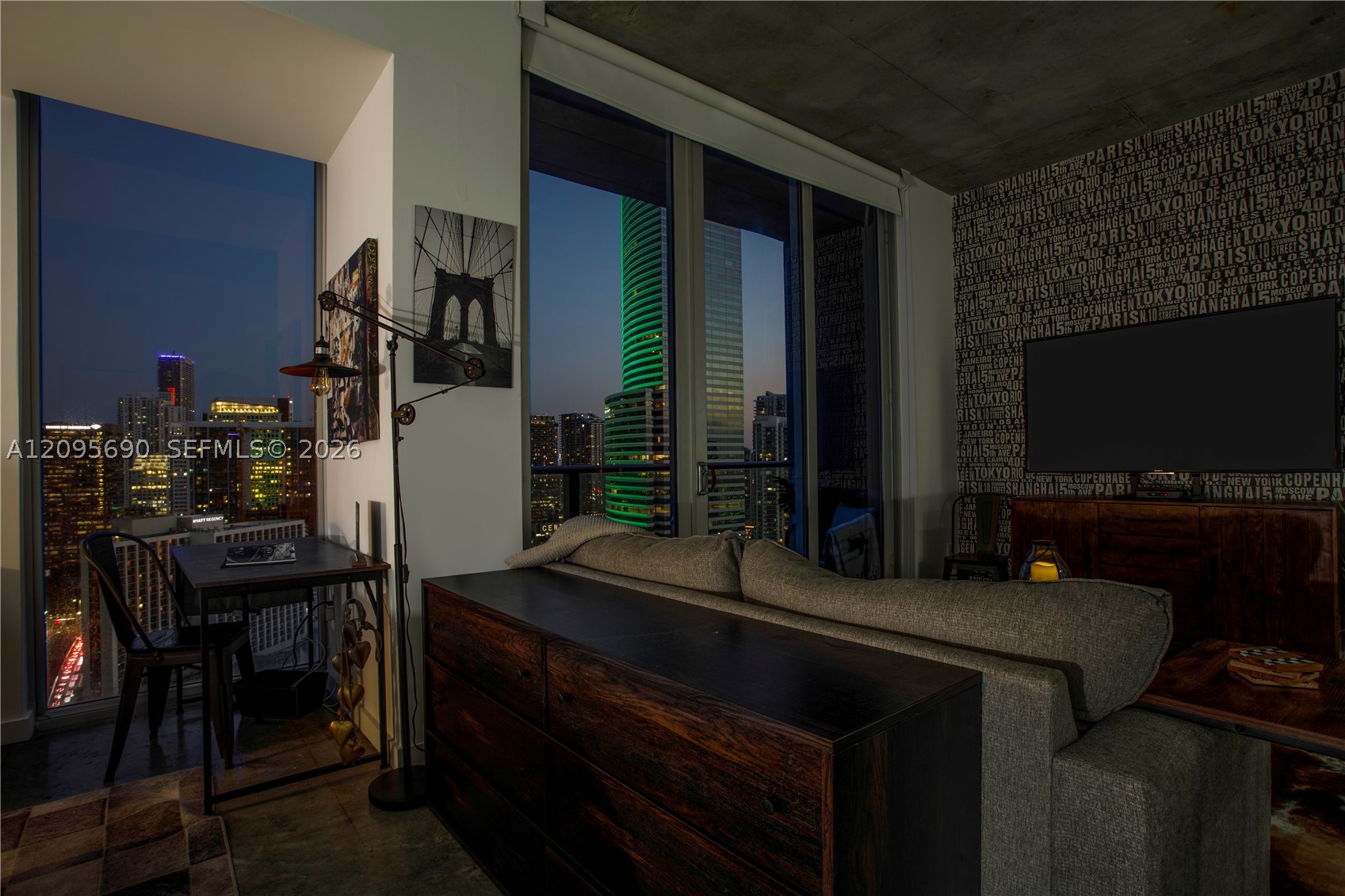 151 SE 1st St #3103, Miami FL 33131