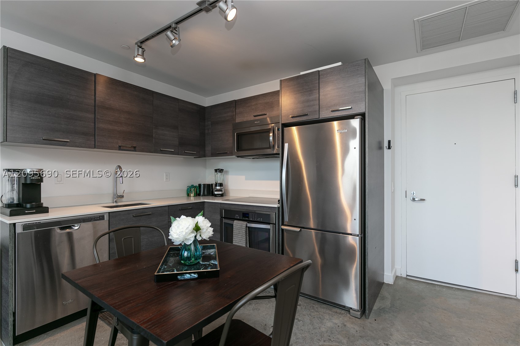 151 SE 1st St #3103, Miami FL 33131
