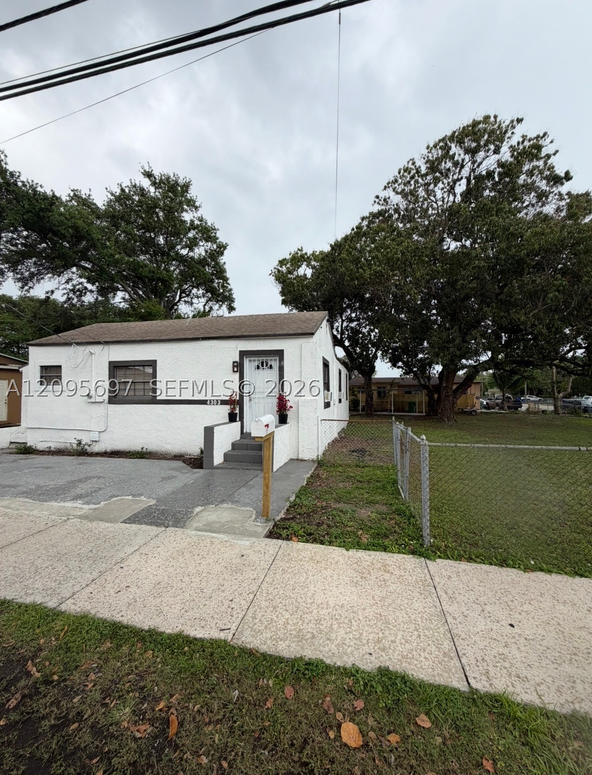 4303 NW 13th Ave, Miami FL 33142