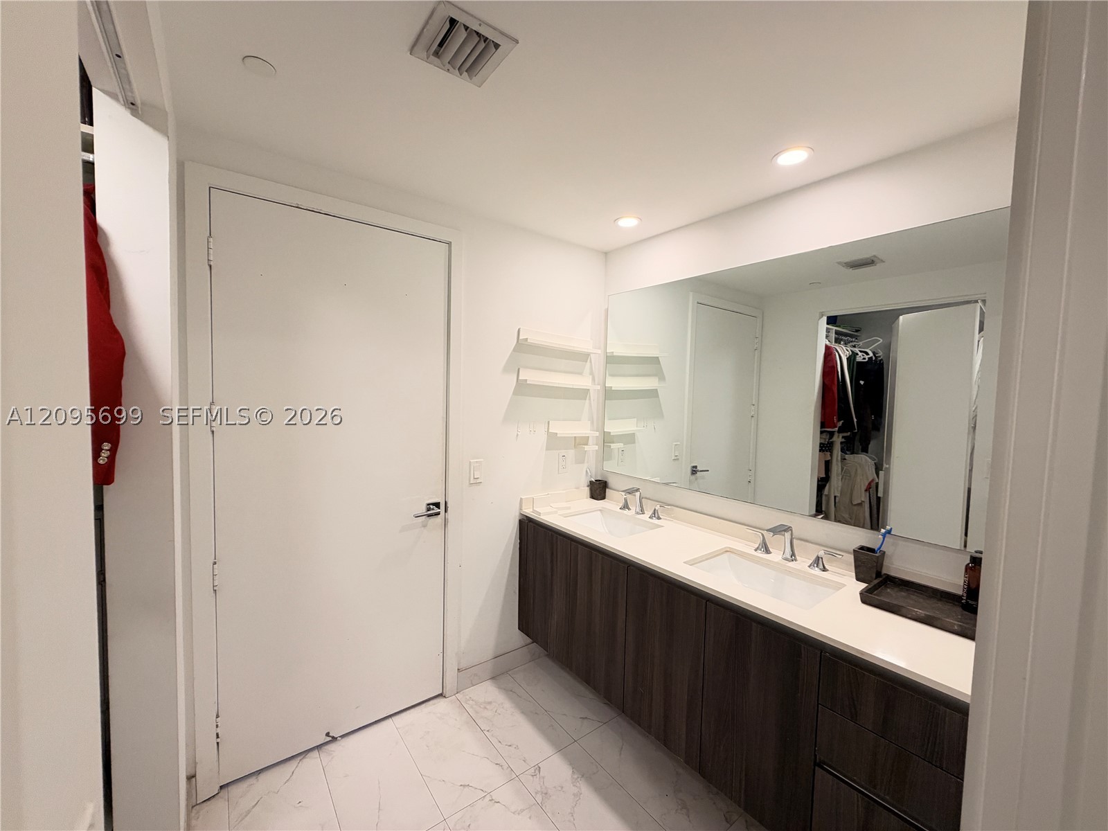 488 NE 18th St #2205, Miami FL 33132