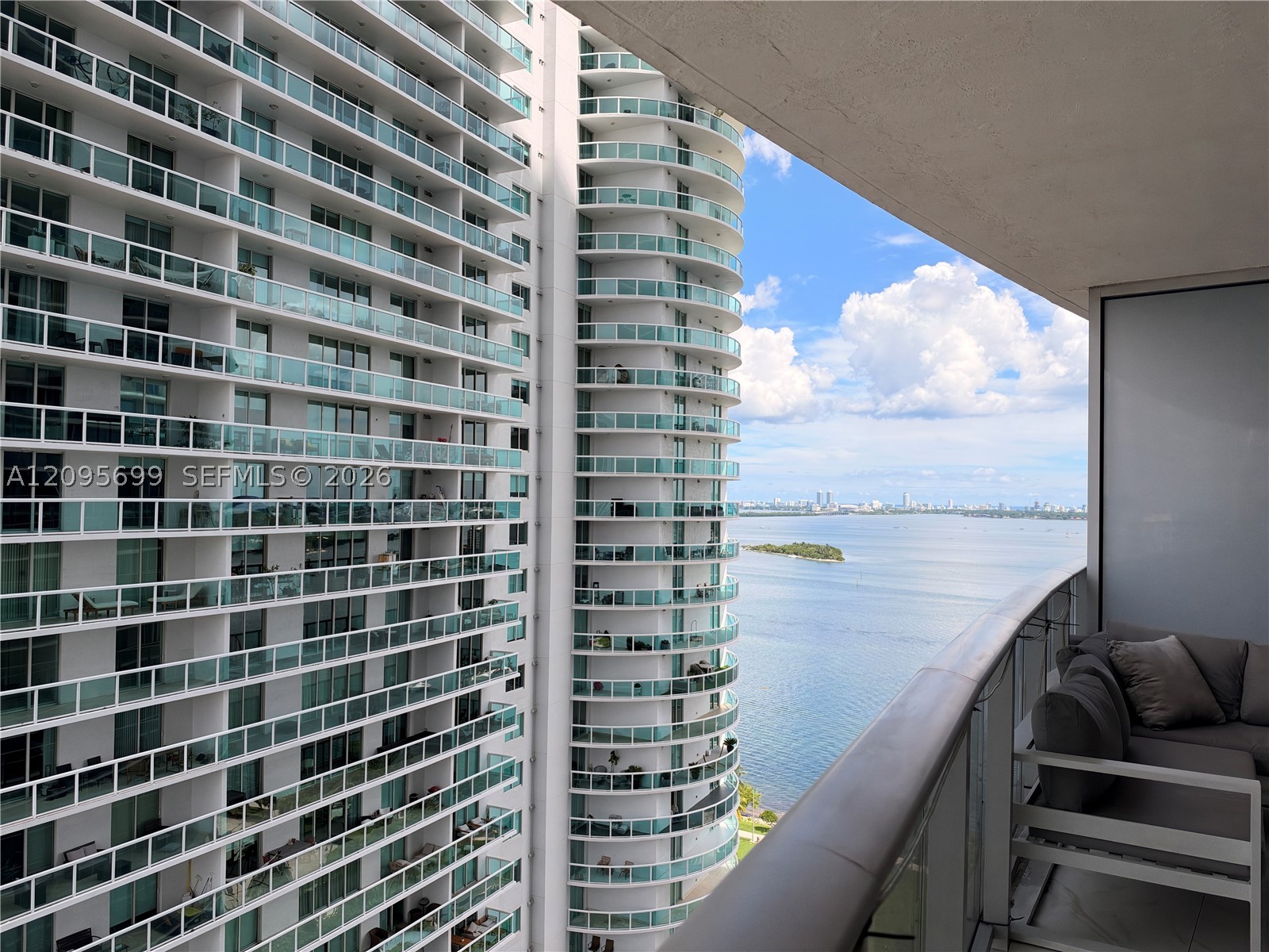 488 NE 18th St #2205, Miami FL 33132