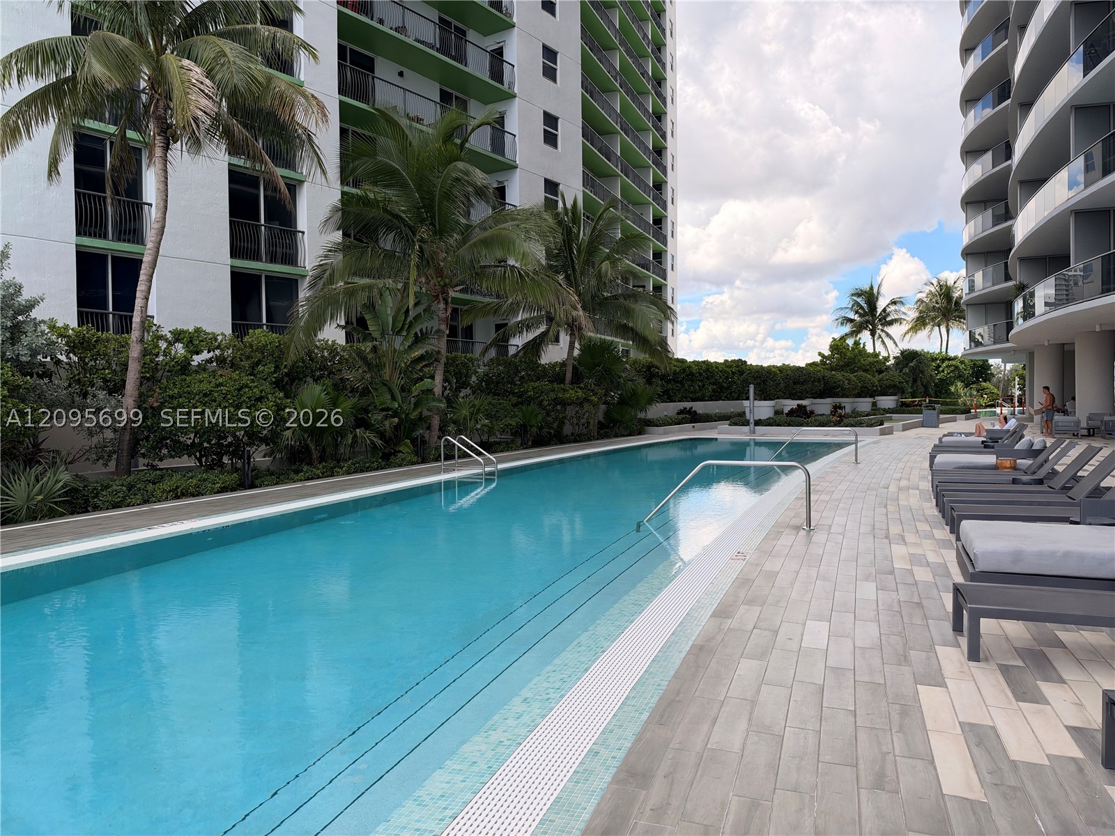 488 NE 18th St #2205, Miami FL 33132
