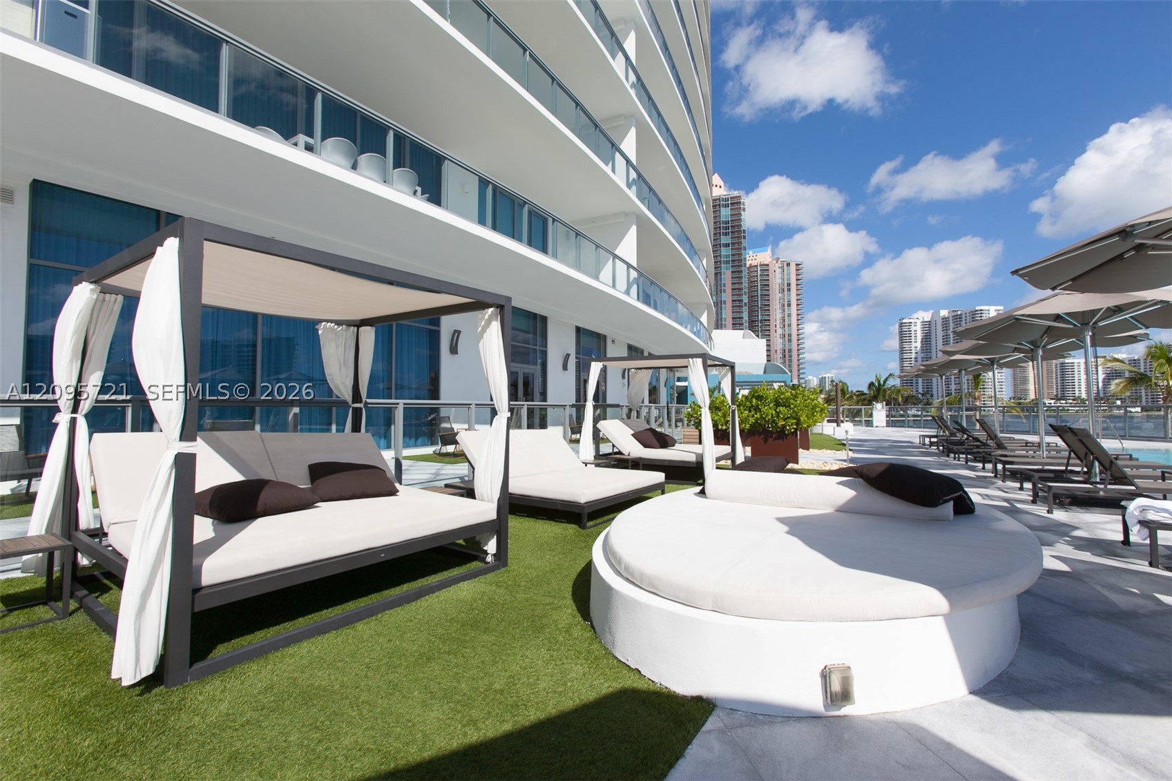 3300 NE 188th St #210, Aventura FL 33180