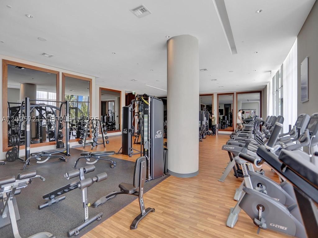 3300 NE 188th St #210, Aventura FL 33180