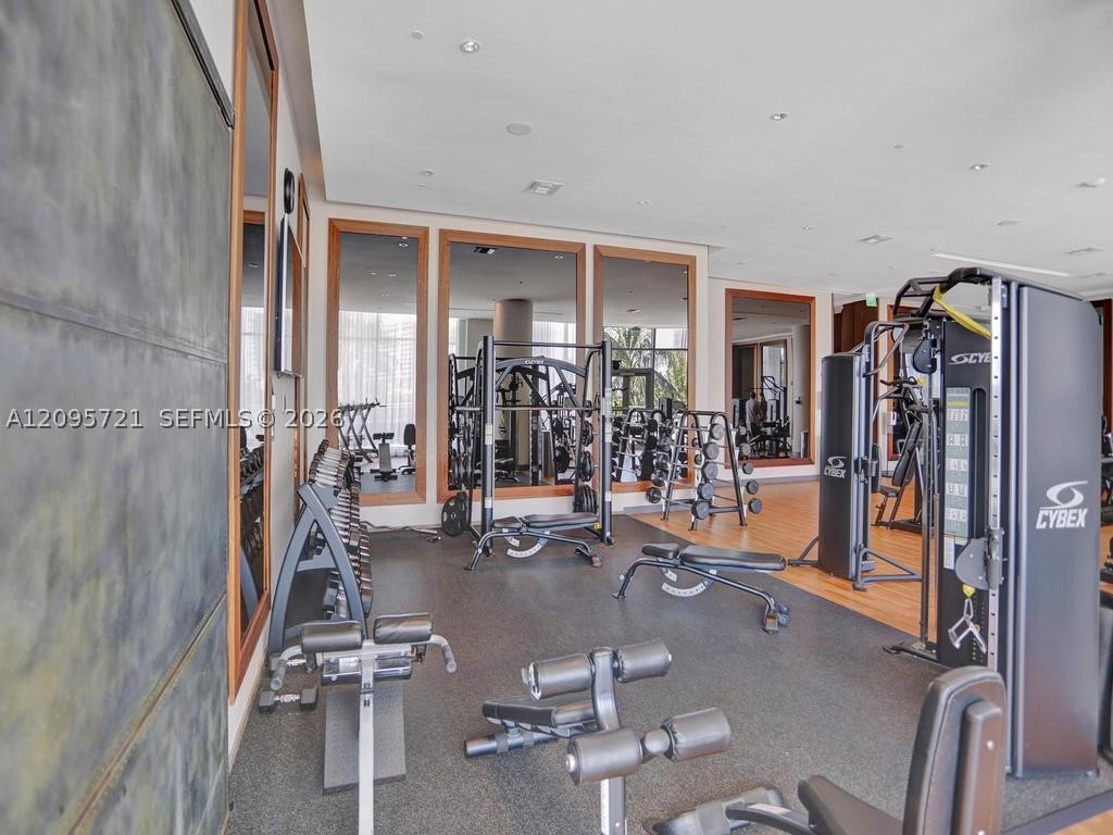 3300 NE 188th St #210, Aventura FL 33180